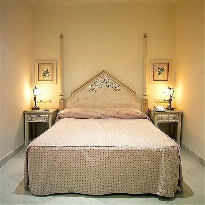 Globales Paraiso Beach Estepona 4*,